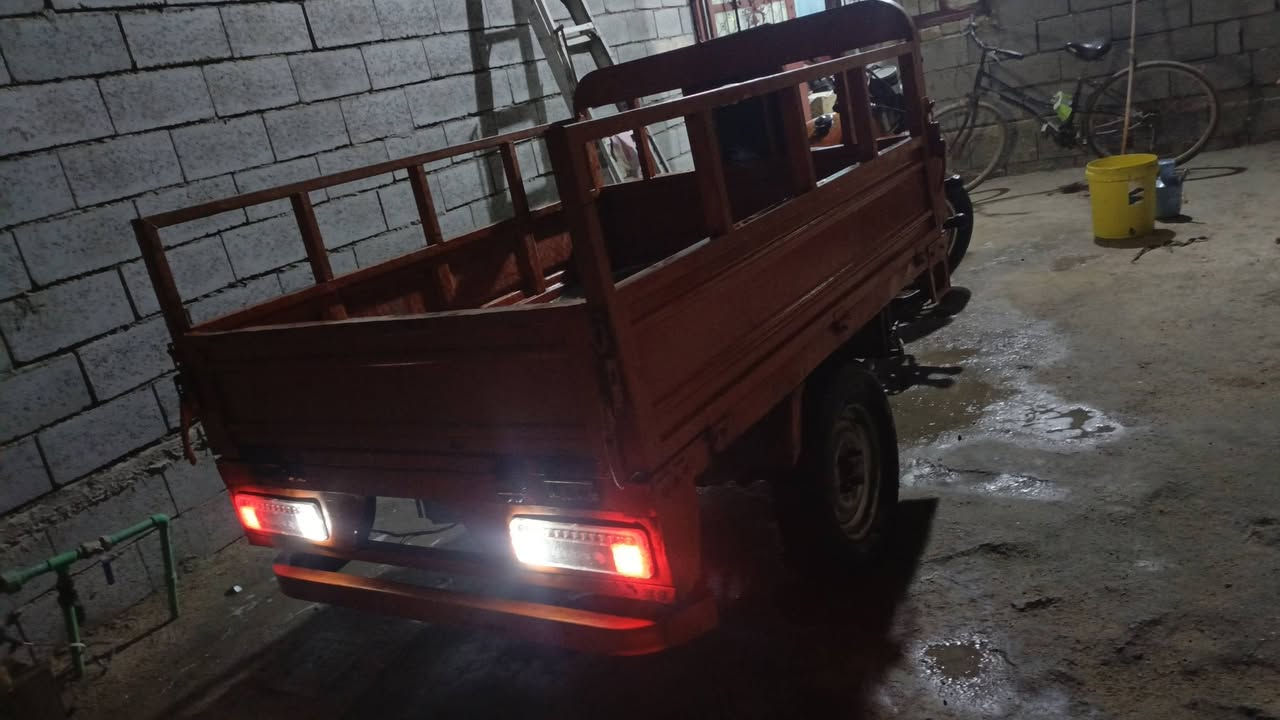 سلام عليكم ستوته امتي ار مديل 18 او 17 ما متكد

اوراق كامله ضفيره كهرباء جديده لوك بك لايت جديد كير بوكس جديد عندك لحيم بل ركبه  ستوته نضيفه خير من الله شغل وطلع عوزه شويه ترتيبات سعر 1200مليون و ميتين وبيه مجال الشراي
عنواني كرمت علي سده نفط *********** التواصل
