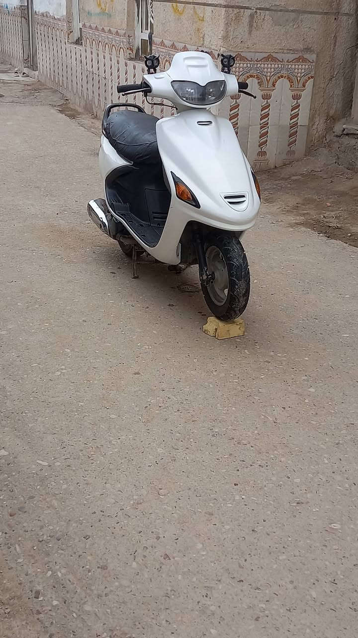 السلام عليكم فراشه للبيع حاويه***********
