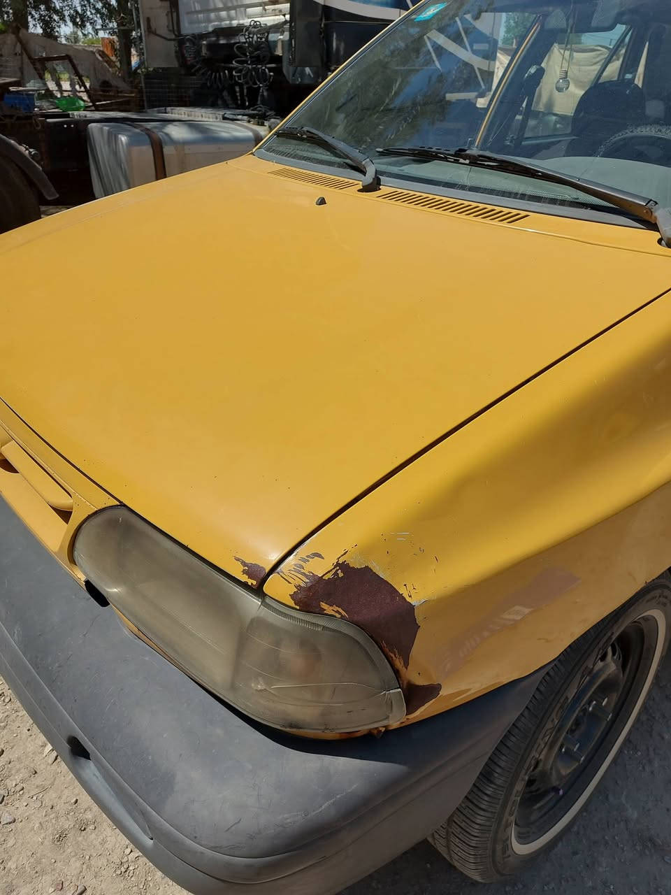 السلام عليكم سايبا ١٢ للبيع  باسمي شواصي مكفوله مابيها ضربه بيها طخه باب السايق وخشم الجاملغ موضحات غيرهن ماكو سعرها ٣٢ وبيها مجال مكاني بغداد الغزالية
***********
