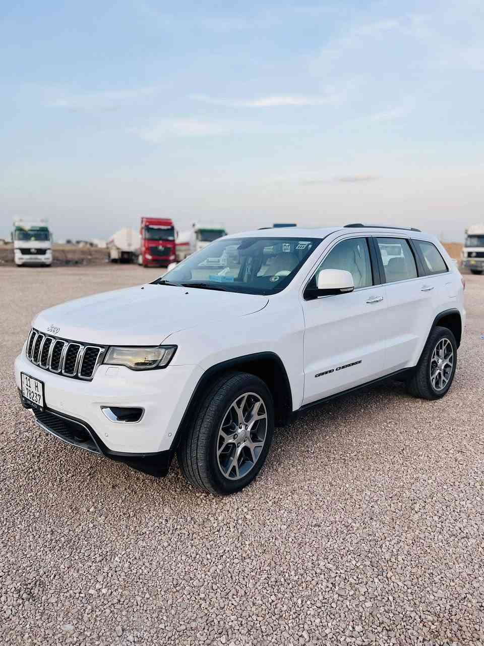جيب شيروكي Limited خليجي 2021
كفاله عامه ( فول مواصفات)
ممشى السياره 78,000km 
للاستفسار 📞***********
