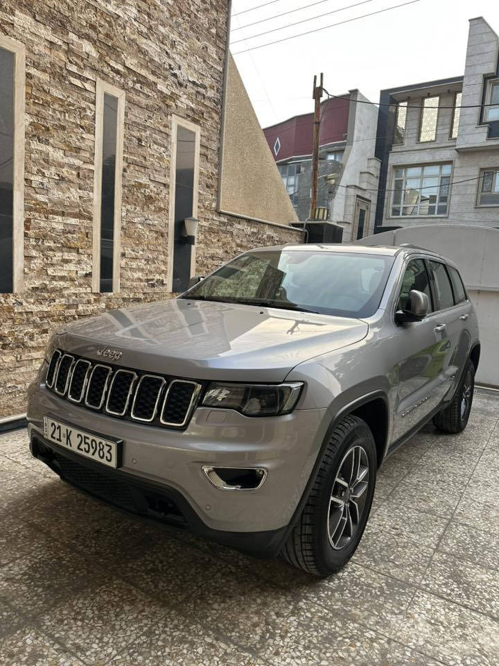 السلام عليكم ...
جيب فئه لارديو خليجي مكفولة كفاله عامه من الضربه والصبغ والشخط والتكحيل / ماشيه 33 الف كيلو (زيرو)
السياره على وضع الوكاله تايرات انتاج 2025 /هزه جديدة 
للاستفسار *********** واتساب / مكاني بغداد / الكرخ
