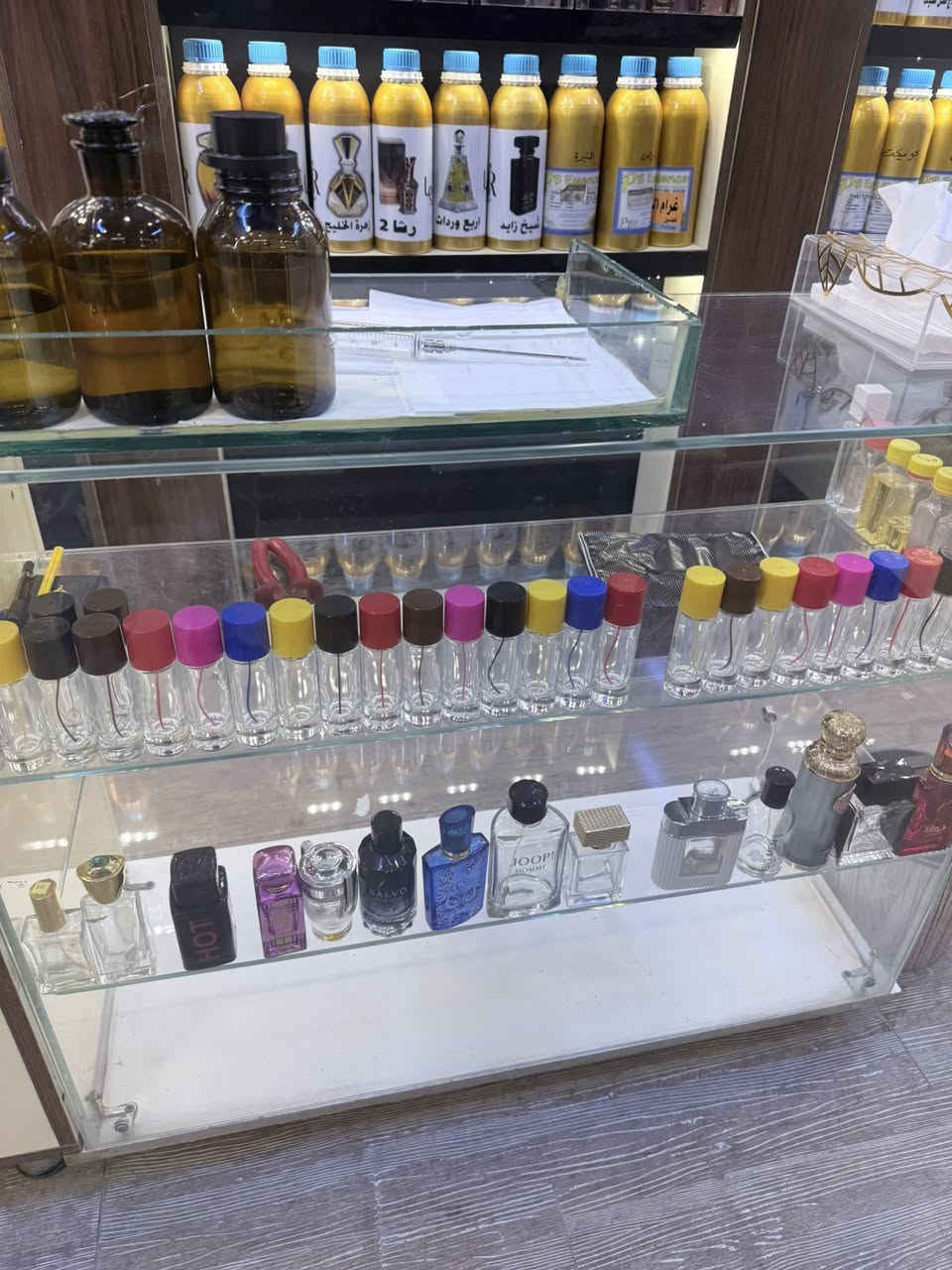 سلام عليكم رفوف وفترينات البيع ***********

