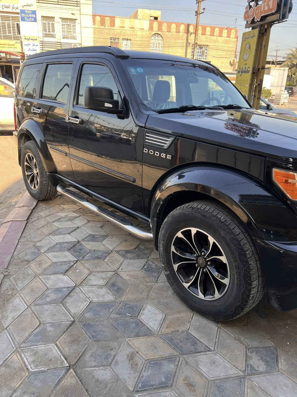 السلام عليكم دوج نترو 2008رقم بغداد بسمي مكفوله من الصبغ عده البنيد ولقماره اثر جراد مكينه كير حداديه جدد السياره حلو كلش مكاني بغداد السعر 90$ بيها حك الجيه 
***********
