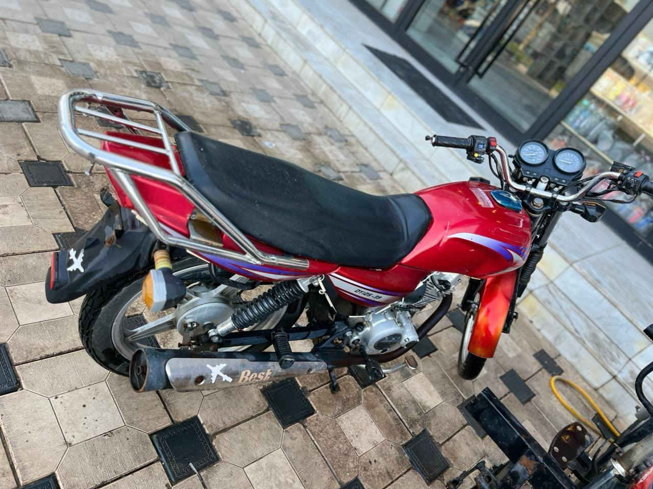 للبيع او مراوس بستوته دراجه دايون عضم موديل 18 دراجه نظيفه التواصل على الرقم ***********
