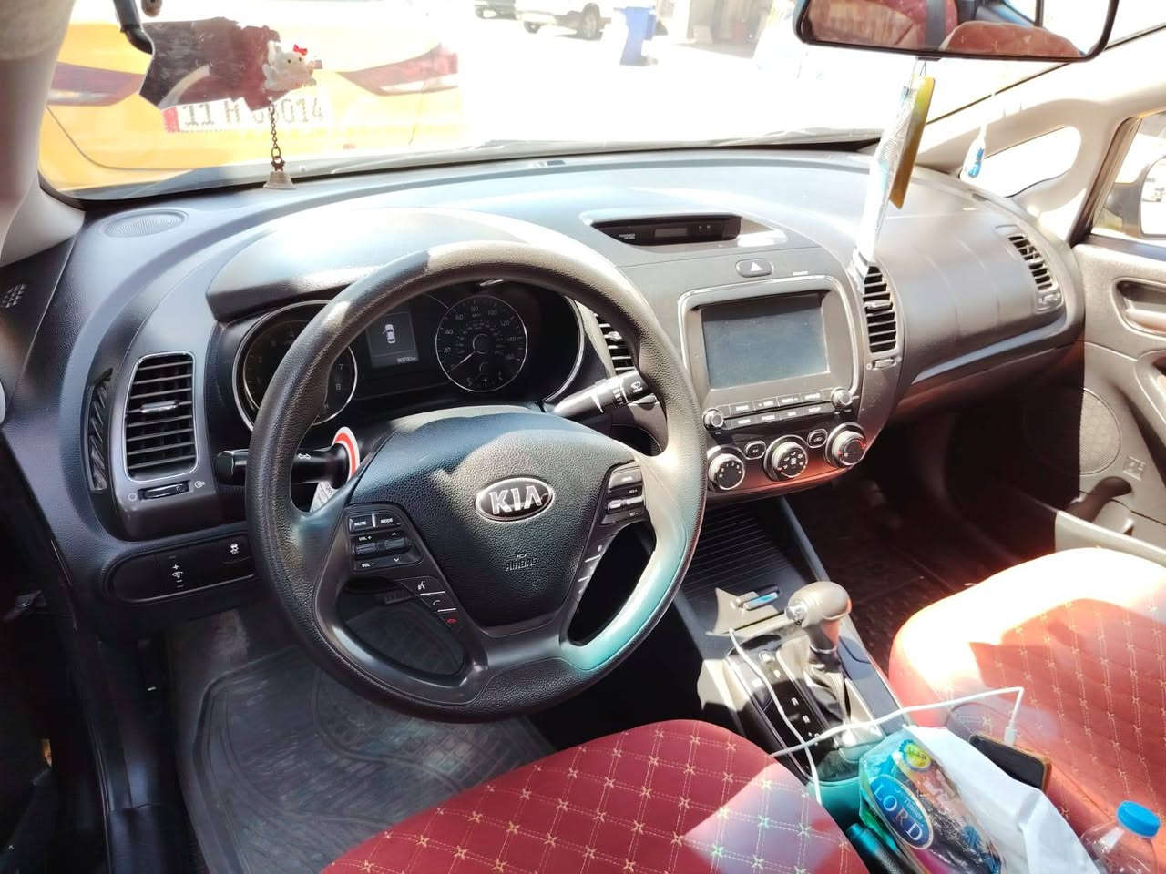 السلام عليكم
كيا فورتي ٢٠١٨ كير مكينه كفاله عامه
السيارة حادثها صندوك مثل ما موضح بالصورة 
الحوض 4 اصابع 
السيارة ليبل واحد عده البنيد
وكعت حديدة ع البنيد وبدلته 
السيارة صدر امامي جديد كله
السيارة بأسمي ومصفره هيئة وغرامة
ماشية ١٠٩
مكانها بغداد الشعب قرب سوك شلال
سعرها 115
ما متواجد ع فيس 

***********
واتس اب موجود
