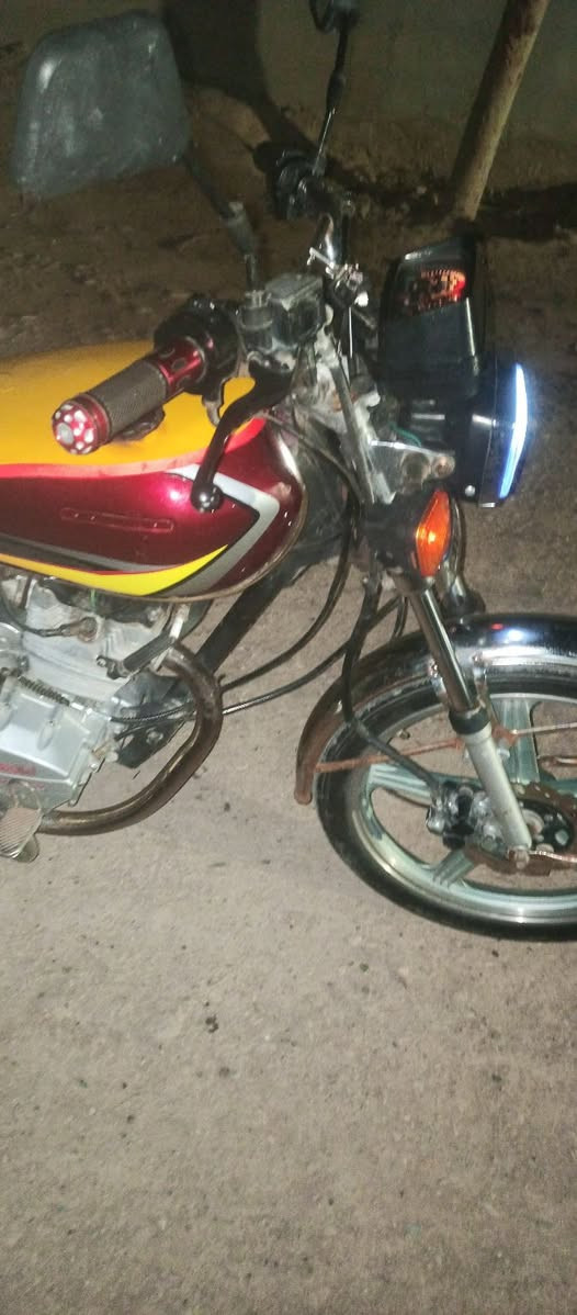 سلام عليكم شباب دراجه البيع سيفان موديل 2019 السعر 450وبيها مجال حك الجيه ***********ما جاوب خاص بس ع رقم
