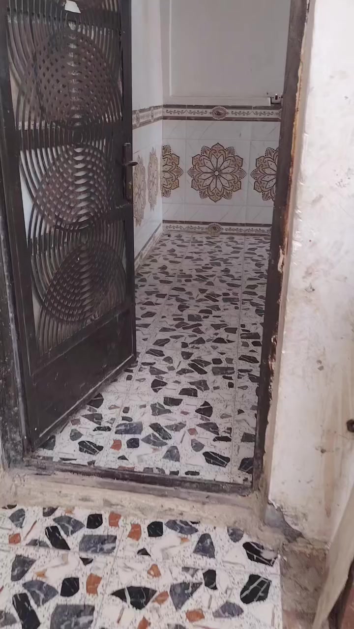 السلام عليكم
شقه للايجار في ابو منيصير ع الشارع العام
للإستفسار *********** واتساب
