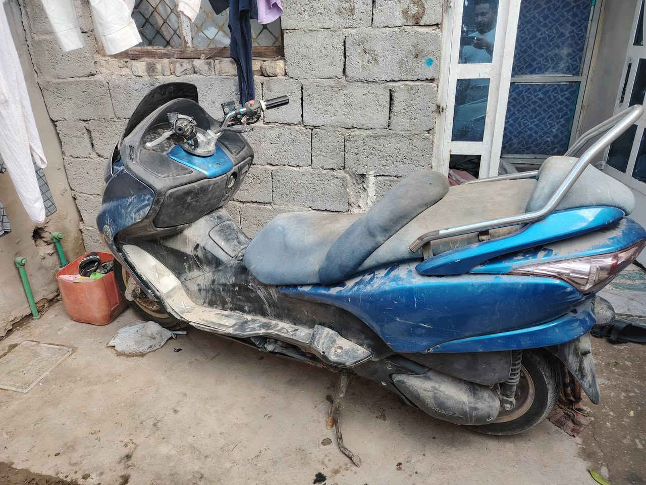 سلام عليكم للبيع دراجه فورزه صفر9 دراجه متروكه بس شغاله نكره مكينه مكفوله نقصها باتري فقط الشراي ايجب باتري ويجي ايشغل السعر 550بيها مجال قليل مكاني بغداد المشتل هاذا رقمي لتواصل واتساب ***********
