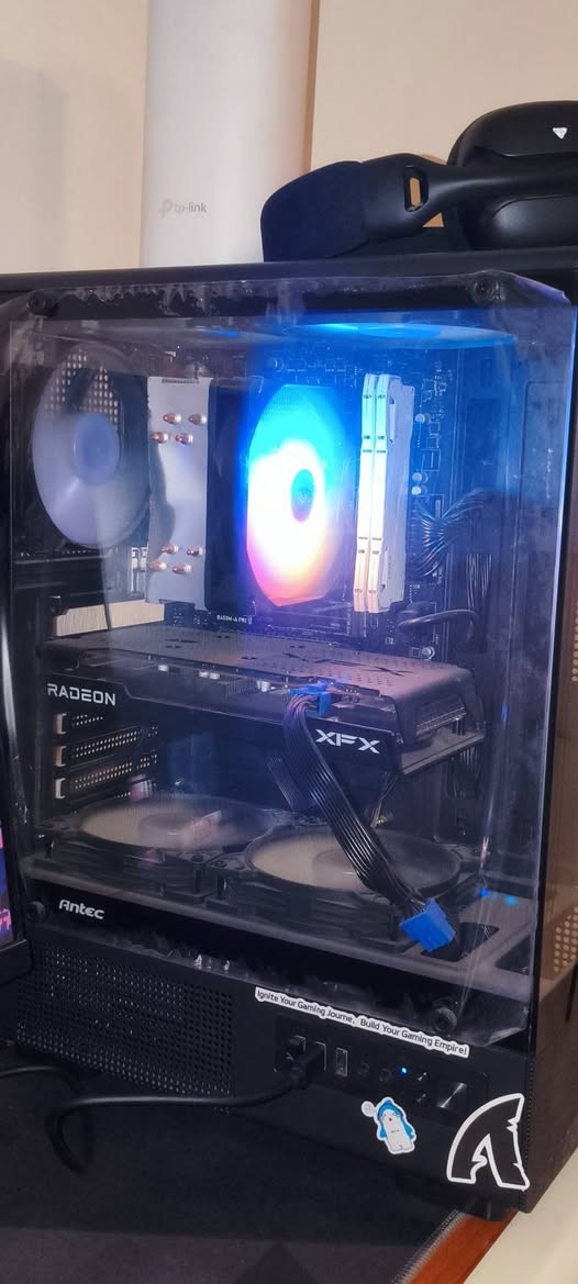 للبيع  PC استعمال قليل نظافة فوول
مواصفات: مذربورد B450pro max
معالج Ryzen5 5500
البور سبلاي the rock650
كرت الشاشة rx 6650xt 
رامات 16
مساحة التخزين M.2 laxer 512

مكاني بغداد

سعر 950
*********** رقمي

