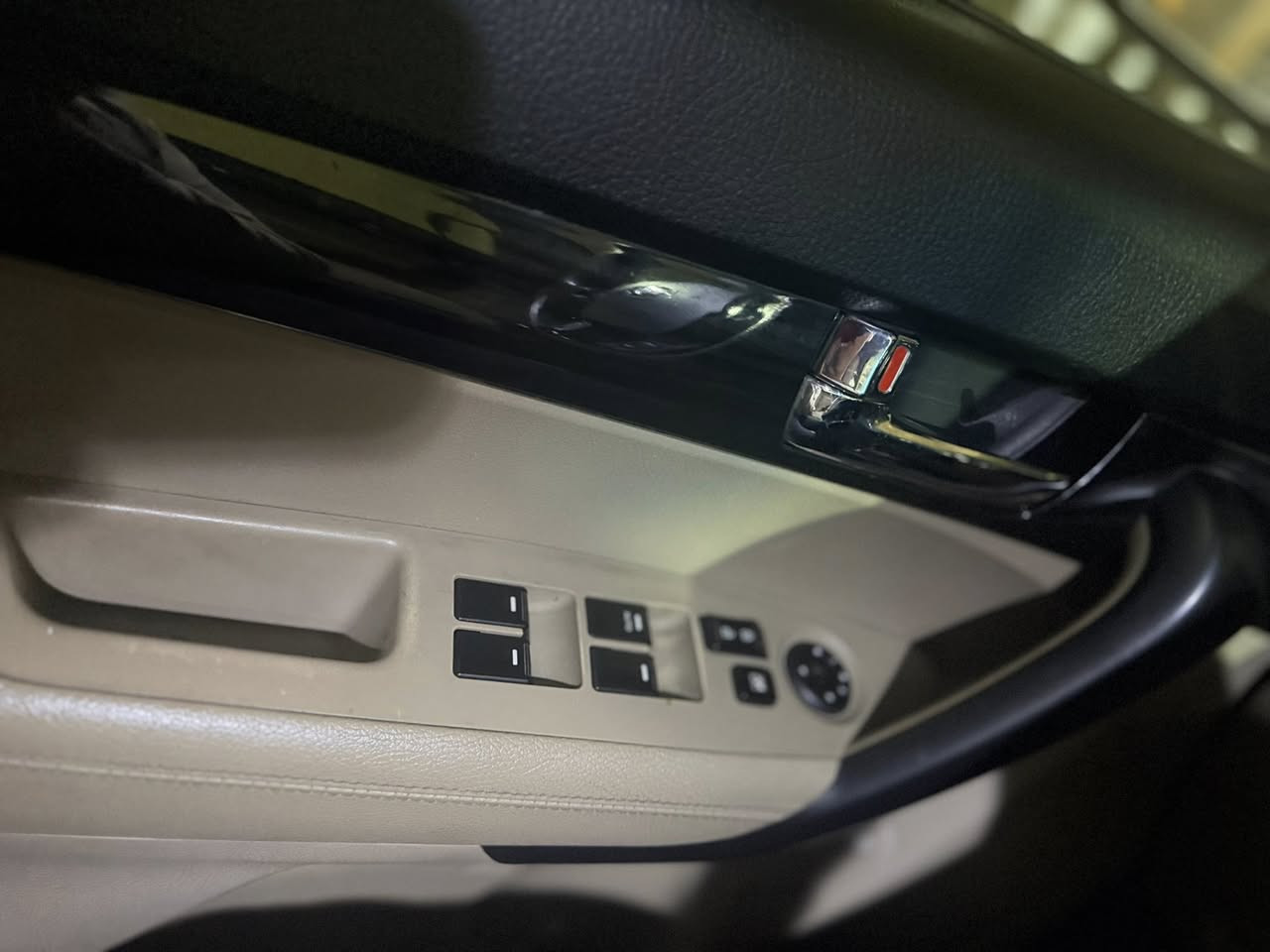 🚗 _سورينتو 2012 أخت زيرو_ 🚗
_🔥 المواصفات:_
- 💎 لون كرزي فخم
- 🇺🇸 وارد أمريكي
- 👪 7 راكب
- 🔒 نظام الحماية من السرقة
- 🚀 تشغيل عن بعد
- 💯 مكفولة كفالة عامة
- 🎨 مابيها أي صبغ
- 📊 ماشية 77 ميل
- 🚗 محرك 6 سلندر / 3500 مكفول
- 📄 اوراقها كاملة
- 🔄 تحويل مباشر
- 📆 سنوية جديدة

_الحالة:_ بحالة جيدة جدا، أخت زيرو 😍
_السعر:_ 189$ وبيها مجال 🤝
_الموقع:_ الموصل - حي مهندسين 📍
_رقم الاتصال:_ *********** (واتس شغال 24 ساعة) 📞
