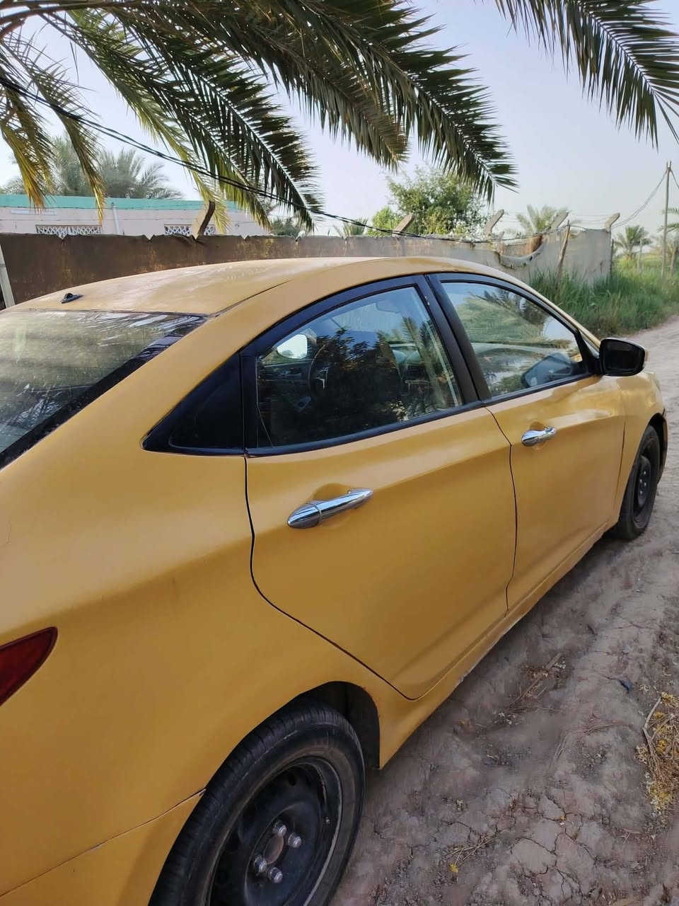 اكسنت14خليجي بيهه ضربة بالجنطة  1600كير مكينه مكفولات حدادية جديده تاير جديد سنويه 29 بسمي مصفرة هيئة وغرامات 65شراي اتصل خاص مغلق ***********
