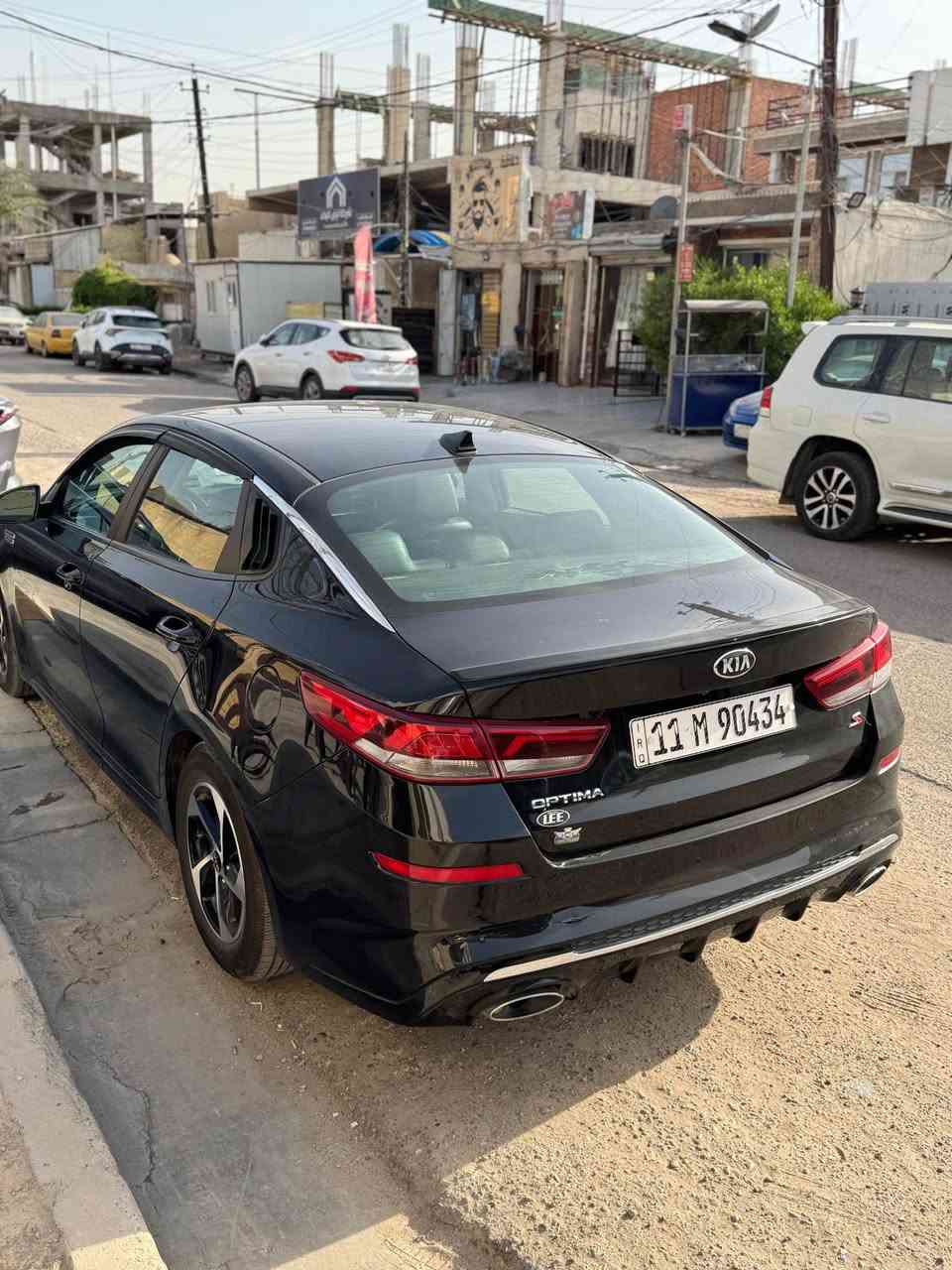 سلام عليكم 
للبيع كيا اوبتما 2020 وارد امريكي فول مواصفات عدا الفتحه حادثها بنيد فقط بي صبغ وبيها بارد بلجاملغ الامامي الايمن السياره استعمال شخصي كامله مابيها اي نقص
ماشيه 81 الف ميل 
السعر136 وبي مجال 
مكان السياره حي الجامعه
*********** بغداد, العراق
