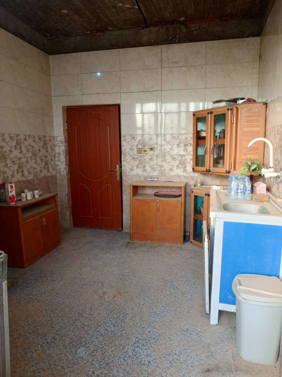 دار للبيع المساحه 150/متر طابقين 3غرف نوم 

حله ابو خستاوي شارع منصور قرب حي ضباط الثانيه 

خدمات كامله موقع حلو بناء حديث البيت فارغ استلام مباشر جاهز طابو زراعي سند 25 تحويل 

//عايز صبغ فقط ///السعر مناسب//

♦️***********♦️
