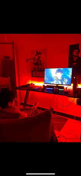 اكسبوكس سيريس اصدار 2023 مع يده كيم سير وحساب بي العاب قيامه واشتراك كيم باس بي بعد شهرين
الالعاب الي بي 
فيفا 26
ريد ديد 
ويتشر
رزدنت ايفل 5-6
اجزاء اساسن
وبعد هواي هواي العاب مكاني بصره المطيحه
*********** 
سعر 375 وبي مجال لطيبين
