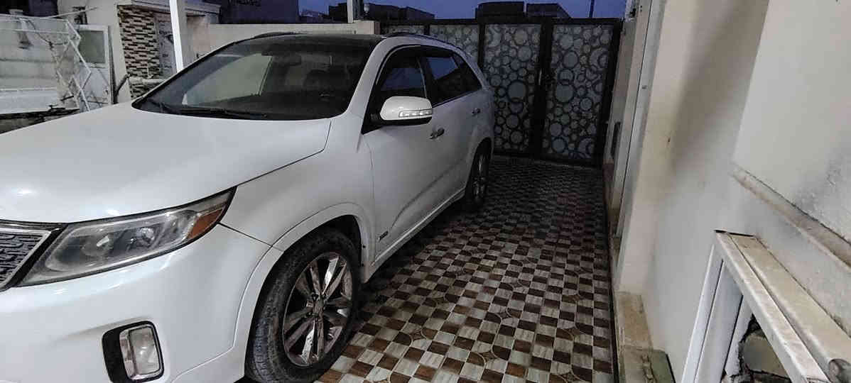 اسلام عليكم ورحمة الله وبركاته
سورنتو للبيع موديل 14 أمريكي فول مواصفات ثلاث قطع صبغ بدون دواخل بغداد انكليزي سعر 160

***********
