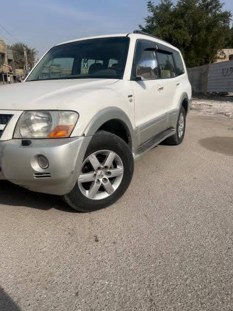 سلام عليكم
باجير 2006 
6سلندر مكينه 3800
فور ويل 
كير مكينه صدر مكفول 
بسمي شرط التحويل 
ضرر جوملغ خلفي فقط قطعه وحده
السعر 80بيه مجال 
مكاني بغداد الشعب 
***********
