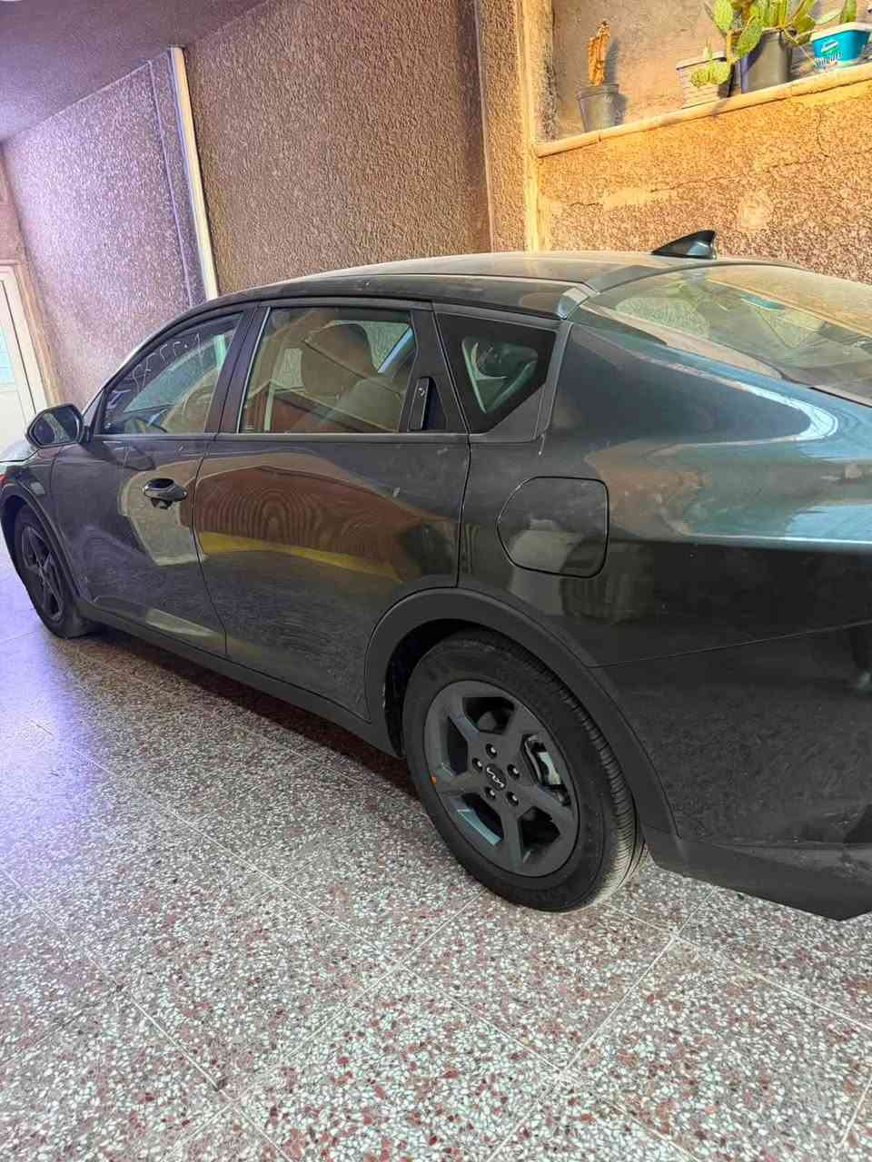 سلام عليكم كي فور موديل
2025سيارة زيرو علة وضع شركة فقط بنيد بدل ومصبوغ كفالة بغداد قبل يومين رقمتهة بسمي تحول ثاني يوم سيارة ربع متصرف عليهة زيرو زيرو الف بعدهة مماشية بدون دواخل بدون ايرباكات بدون اي دواخل سيارة جديدة بمعنة الكلمة 

 الشراي يتصل ***********
