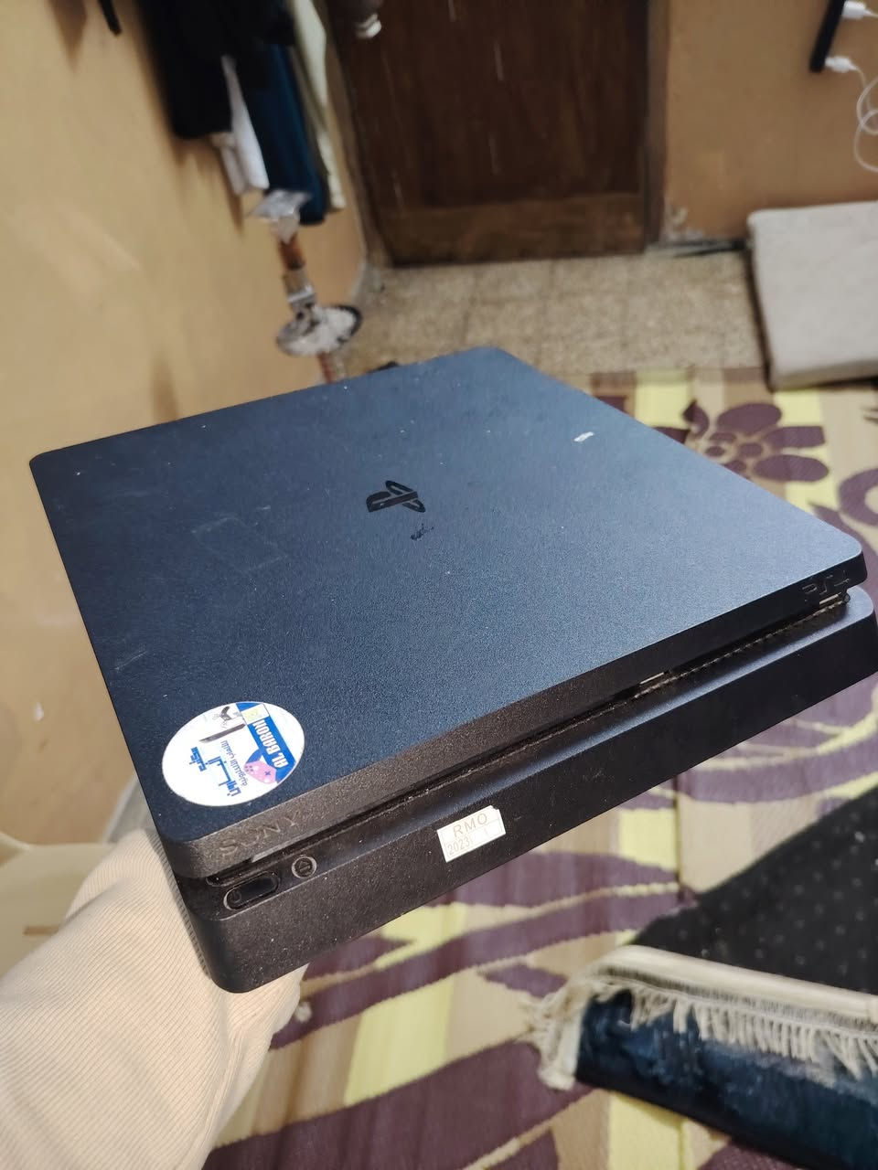 السلام عليكم بلي 4 اسلم اخو جديد جهاز كلش نضيف مهكر نظام 9 السعر 375 و بي مجال  ***********
