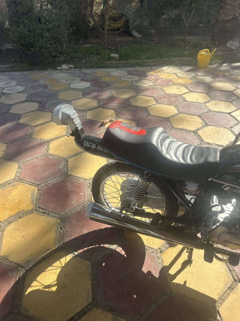 السلام عليكم انتنس لبيع اوراق الدراجه حلوه وناشفه لبيع ***********
