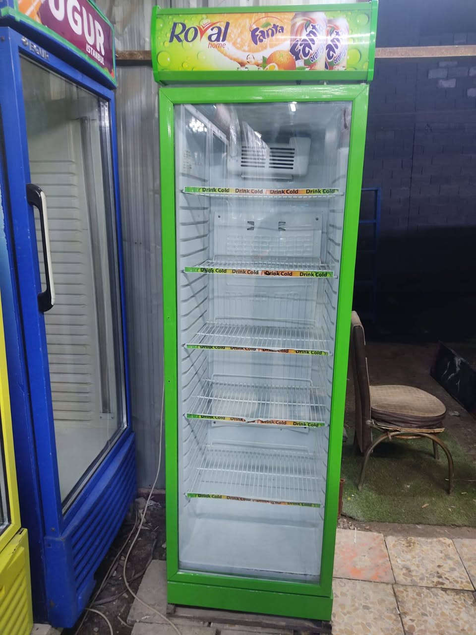 اسلام عليكم عارضات عامودي و بطحي ايكور تركي اصلي شرط النظافه وتبريد العنوان بغداد حي البتول الشراي ينتصل و بل خدمه ***********
