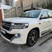 لاندكروزر ٢٠٢١ • ٥٥ الف كم • رقم بغداد