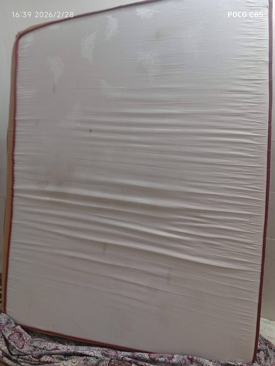 زوالي اثنين نضيفات وحده أربعة في ثلاثة وثانيه ثنين ونص في ثلاثة وكاروك نضيف جدا ودوشك هو تلبيسه مالته ***********
