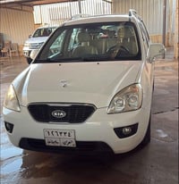 كيا كارنز • ٢٠١٣ • ٢٤٠ الف