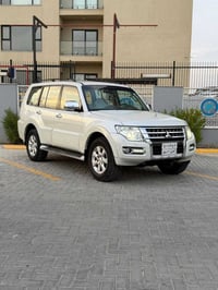 تحية طيبة 💙   باجيرو 2016 (حبتور ) فوللللل للاخير السيارة مكفولة كفالة...