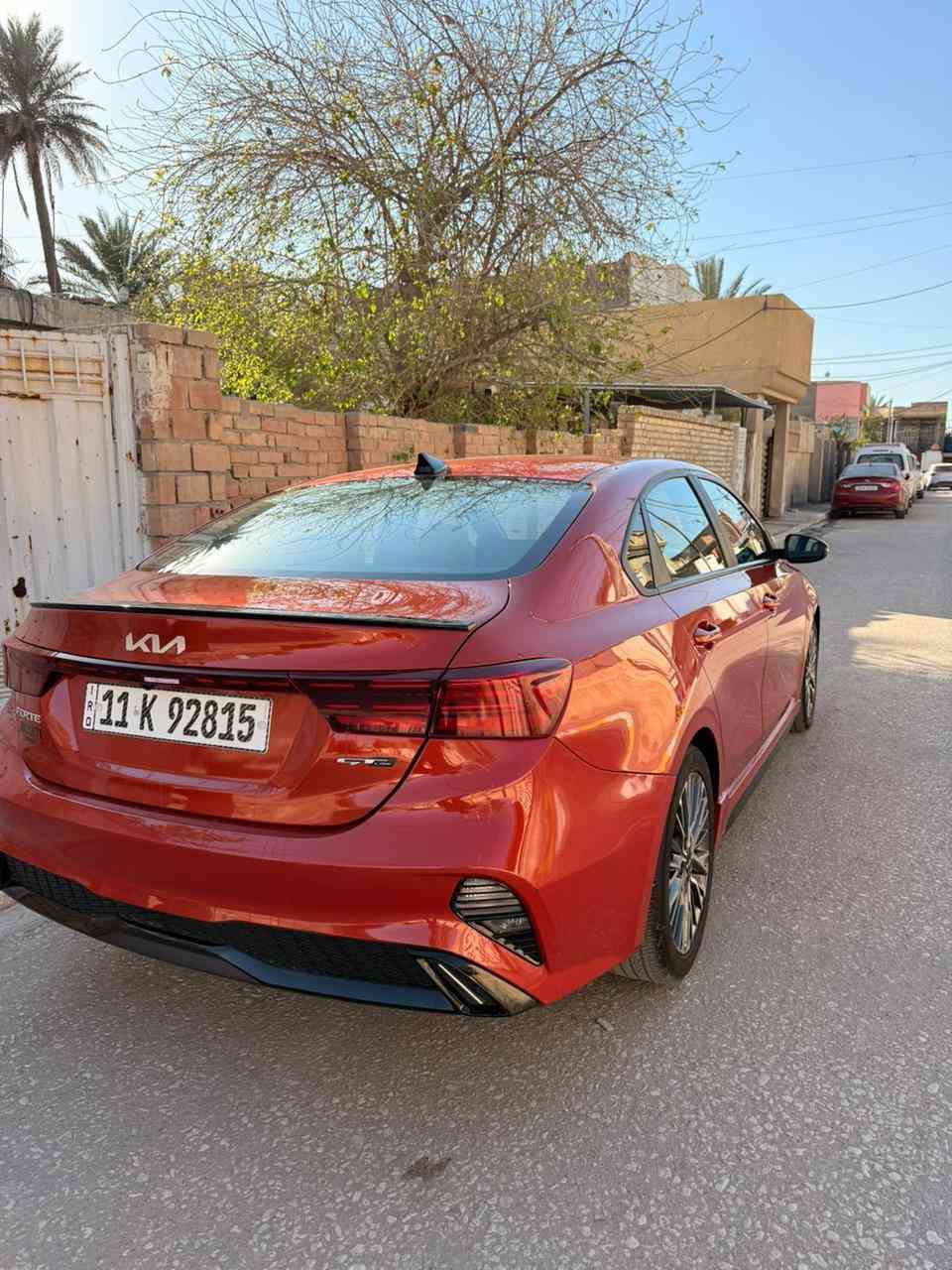 فورتي موديل ٢٣ لون مشمشي  حادثها خدوش موضح بالصور مواصفات بصمة تشغيل عن بعد شاشه كبيره رادارات أماميه وخلفيه وتوقف ذاتي وتحديد مسار ستيرن حرف D تبريد بيانو منفصل كشنات جلد ومخمل اشاير بالمري مري سود ودوسات سود ولد امامي خلفي وبلوجكترات وبعد هواي مواصفات ماذكرتهن ماشيه ٣٧ الف السعر ١٦٤ وبيها مجال بسيط للاستفسار ***********
