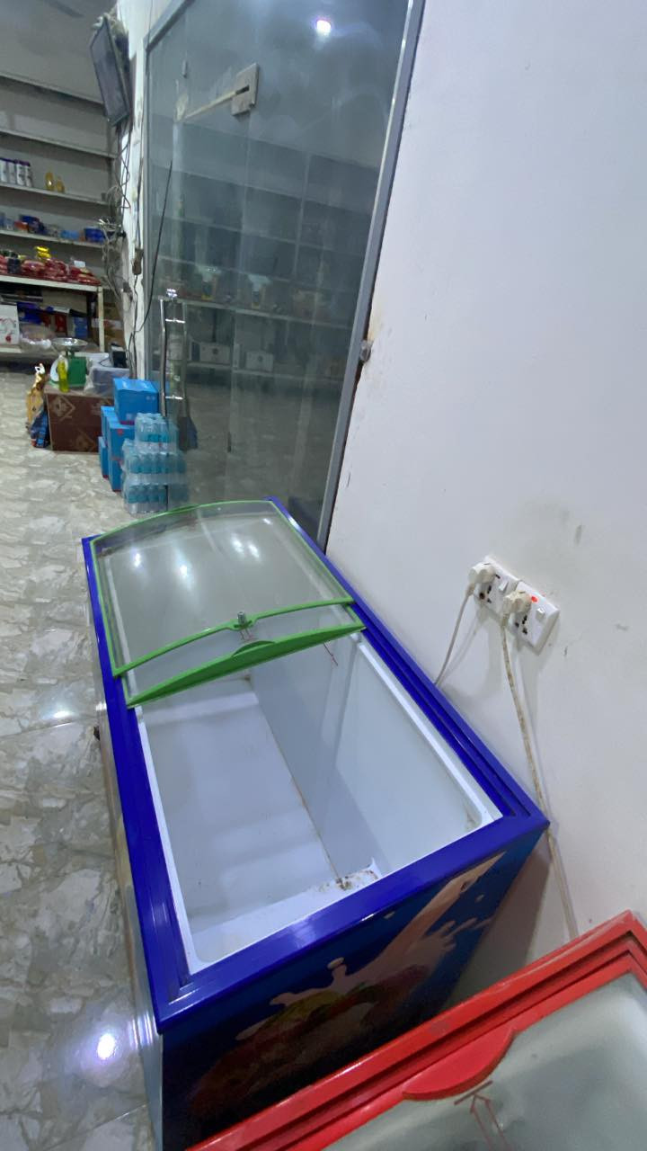 السلام عليكم مجمده جديده مستخدمه غليال للبيع ب[450]وبيهه مجال القرنه الشرش الجلعه (***********)
