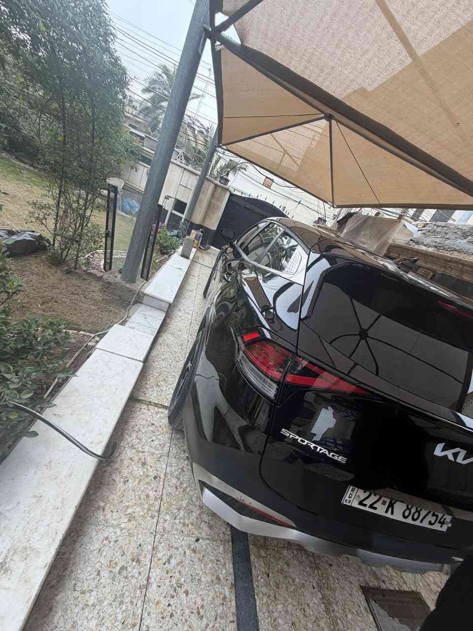للبيع فقط بدون مراوس

كيا سبورتج موديل 2023 اسود رقم اربيل تحويل ثاني يوم

وارد امريكي سرقة دعامية امامية
بارد على كد ثلاث اصابع بالجاملغ سايق
وباب خلفي جهة سايق بارد 

مواصفات LX  

دفع رباعي 

مانع انزلاق

نظام منحدرات

 اربع انظمة قيادة

 نظام قيادة ذاتية

 نظام ABS

 نظام توقف امامي خلفي 

    وتحذير قبل الاصتدام

نظام تحديد مسار ومثبت سرعة

نظام اوتو ستوب

 فول تحكم ستيرن

كامرة خلفية

 تبريد امامي خلفي

شاشة واير ليس تدعم اندرويد اوتو وابل كار بلي 

منفذ شحن type c و UPS

هاند بريك كهربائي

 لايت LED

حاكية اوامر صوتية

محرك 2.5 Gdi

اوتو هولد 

العداد 78mil فقط 

مكان السياره بغداد العطيفيه

السعر 178 وبيهة مجال بسيط

للاستفسار

***********
