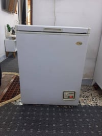 مجمدة عطل بسيط • ميز مطبخ • الراشديه القدس