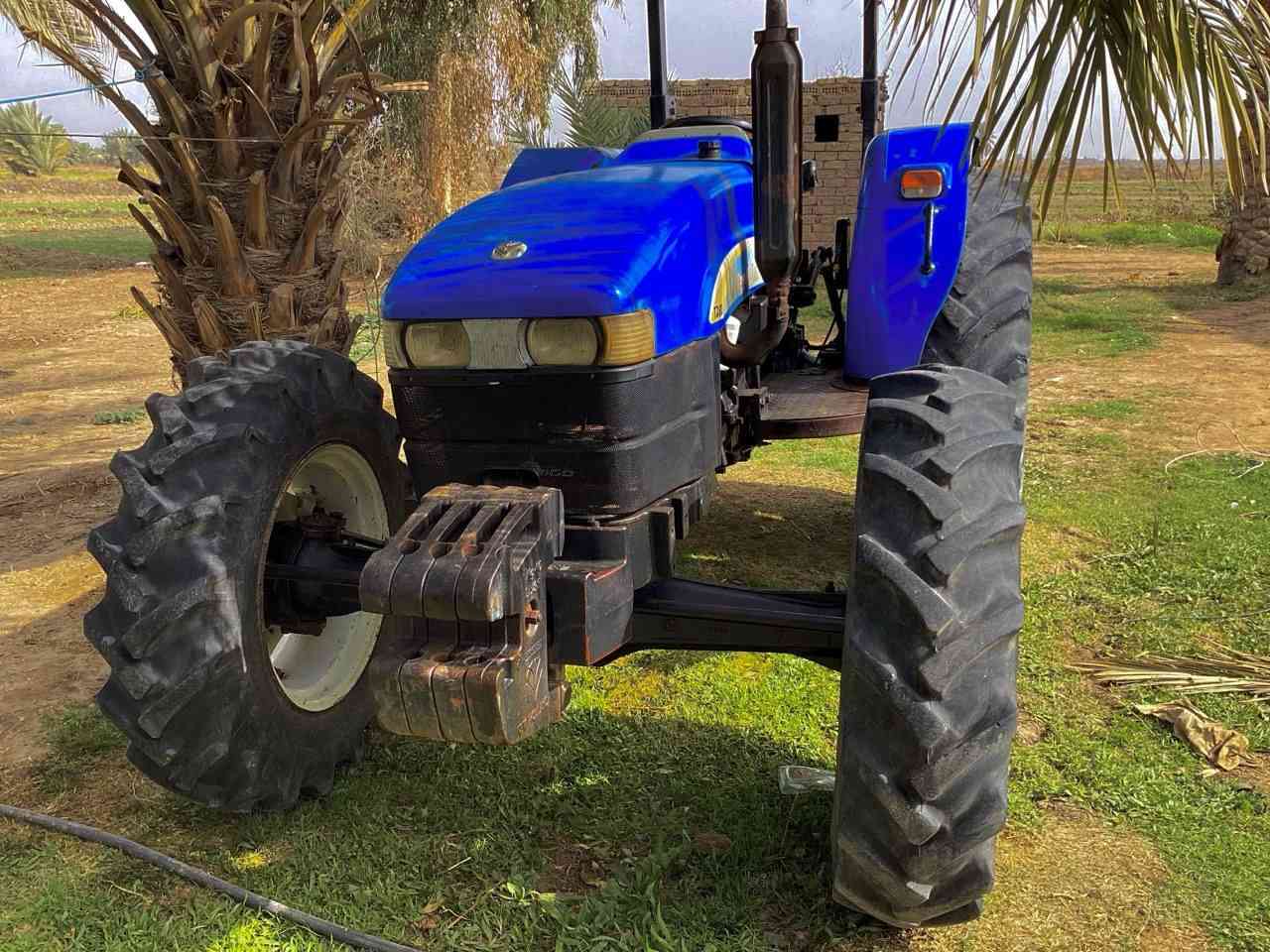 السلام عليكم
للبيع مكينه انيوهولند ٨٠
موديل ٢٠٠٩ رقم قادسيه 
حره المكينه سنويتها لل٢٨
كير اكسل جهاز بالشرط
قطرت بخار ما بيها
تخم تاير امامي جديد ما مشتغل
للأستفسار أكثر ***********
