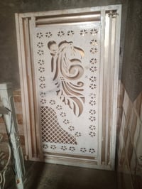 باب ثقيل • عرض ١٢٧ • طول ٢م