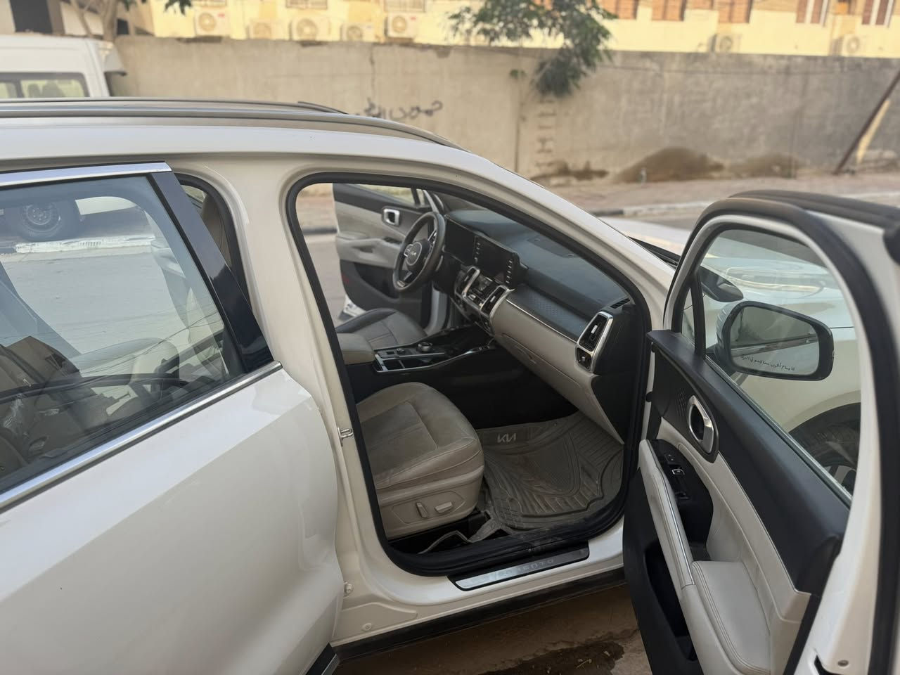 السلام عليكم سيارة سورنتو موديل 23 كامل موصفات رقم أربيل مكفولة من جميع النواحي الاستفسار الاتصال *********** مكان كربلاء طوريج

