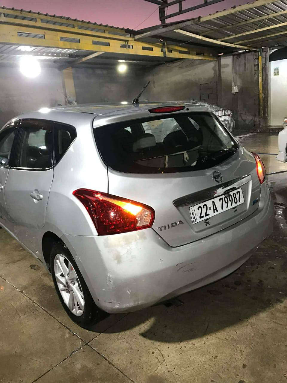 سلاو نيسان تيدة بؤ فرؤشتن مؤديل ٢٠١٤ سيارةكة كيرو مةكينةو تةبريدي بةشةرتة سيارةكة عام سبوخة بيشو بشتي زؤر جوانة جايزة تةقةو رةقةشي بةشةرت ٤ تايةو ويلي نويي لةبنة بةناوي خؤمة سةنةوي نووي برانةوة بةشةرت بؤ زانياري زياتر تلفون بكة نرخي ٨٠ مةجال *********** أربيل, العراق
