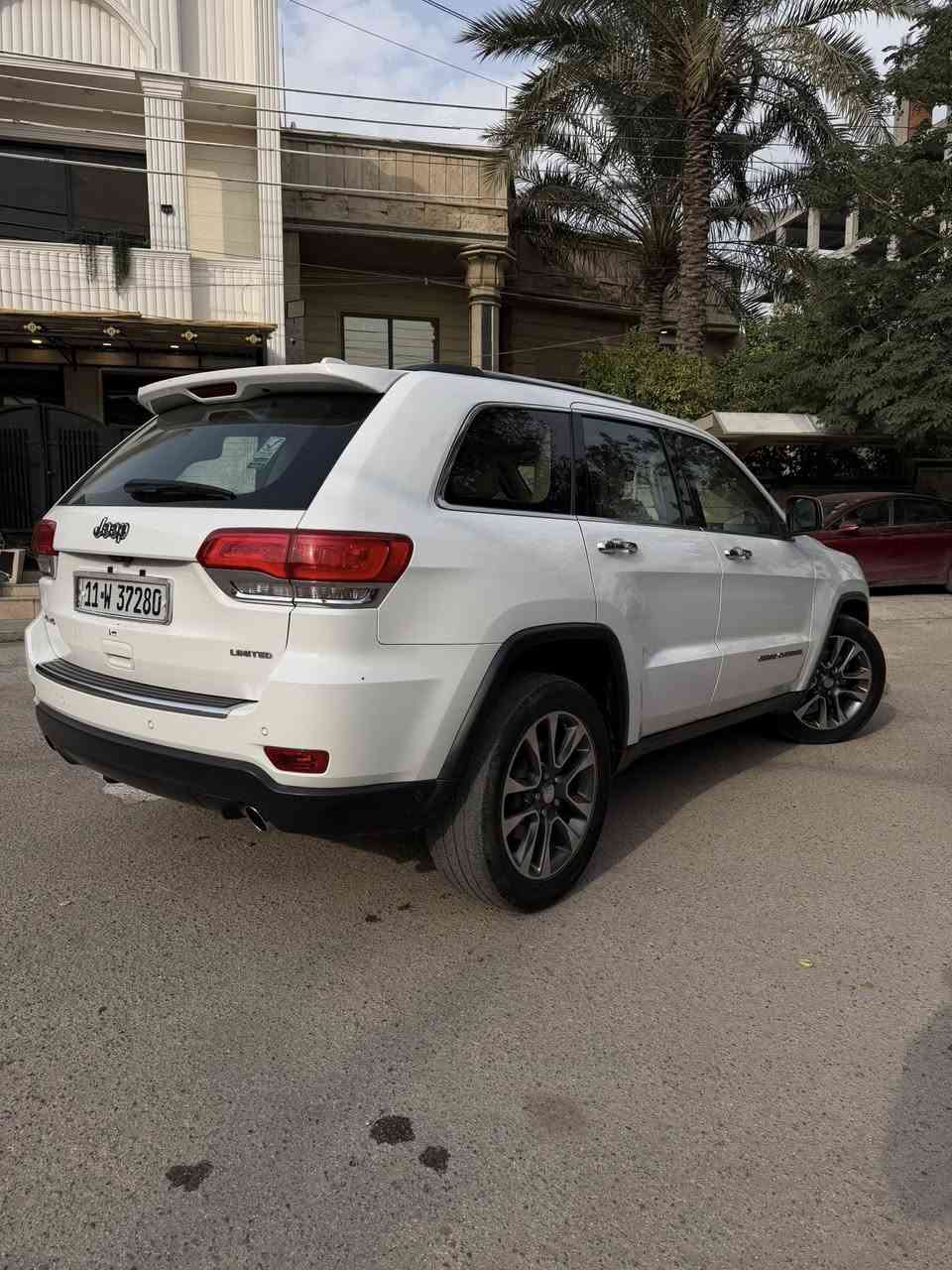 يسم الله توكلنا على الله
جيب  لمتتد بلاس خليجي 2018 كفاله عامه بغداد

سياره جديده جداً وعليه ادامه كامله  تخم تاير  جديد من زيوت وفلاتر وماء راديتر الى.. ربع متصرف عليه
مواصفات( بصمه ،بنراما،٣ شاشات، داخل جلد بيج،كشنات كهرباء، سستم صوت+دمام بلصندوك مري شفط وباقي مواصفات الجيب المعروفه
سياره مكانه بغداد الكرخ

مهند عبدالله
***********
