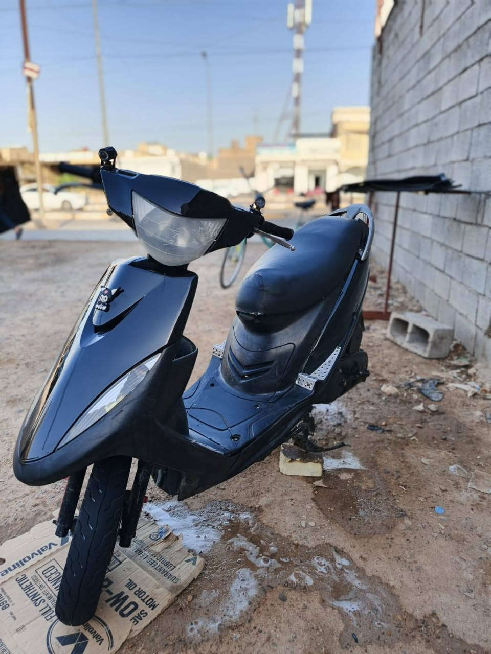 السلام عليكم
ماكس عدله للبيع 
دراجه نضيفه مكينة 55 
صالنصه FM
كهربائياته كله شغاله شرط الفحص 
السعر 700 وبيه مجال 
الشراي يراسلني خاص او واتساب 
***********
