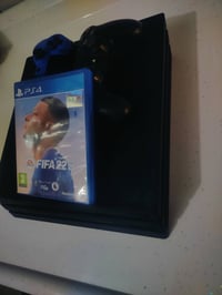 بلي فور برو وياه جوستكين و فيفا 22و الذاكره واحد تيره و بيع بدون مراوس...