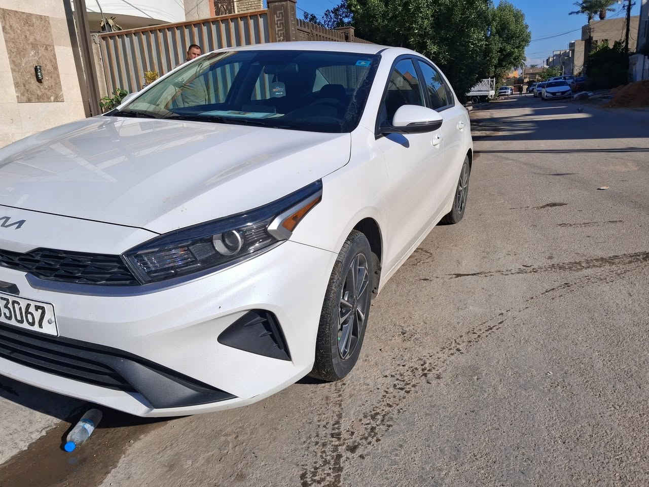 السلام عليكم
كيا فورتي 2023 
وارد امريكي صور الحادث موجوده مع 
الصور 
مواصفات LXS
محرك 2000 دوش 
سعر 163 ورقه 
مكان بغداد 
الاتصال على الرقم 
***********
