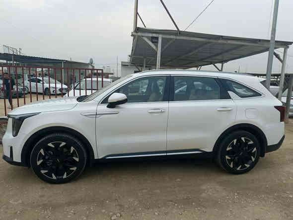 سورنتو 2024 ماشيه 27الف بيها نص باب السايق صبغ سعر 305 وبيها مجال 
***********
