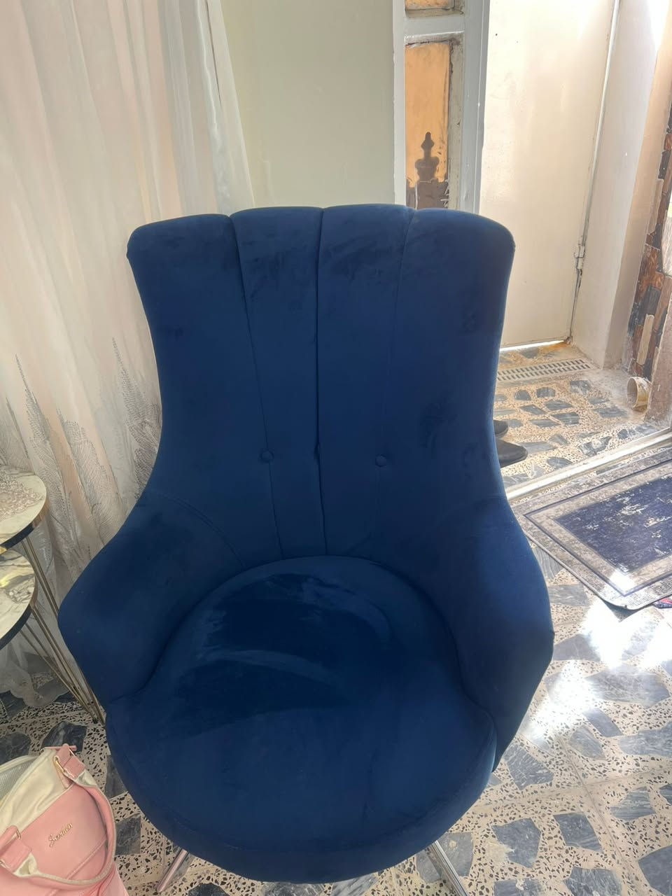 تخم تركي ٨ مقاعد نظيف جدا بدون ضرر 
يتحول سرير ماخذته مليون و٤٠٠
اريده ب600 قفل
مكاني بغداد  شراي تواصل خاص
بدون مااتعبني واتعبك 
كل التفاصيل ذكرتها
سبب البيع الانتقال لغير مكان ولضيق مساحة المكان
ا


**إذا كنت صاحب هذا الإعلان وتريد حذفه لأي سبب، رجاءا أرسل رسالة إلى الدعم الفني**