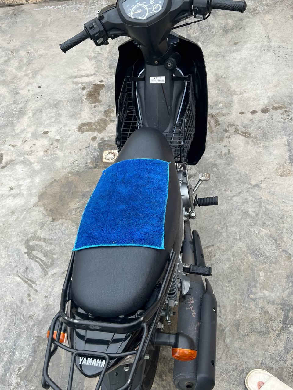 دراجة يوماها كير بدون كلج  اربعة نمر دراجة كلش نضيفة مكاني بغداد  ***********
دراجة خير من الله كهربائيات كله شغالة 
مكينة خرسة Colombo, Sri Lanka
