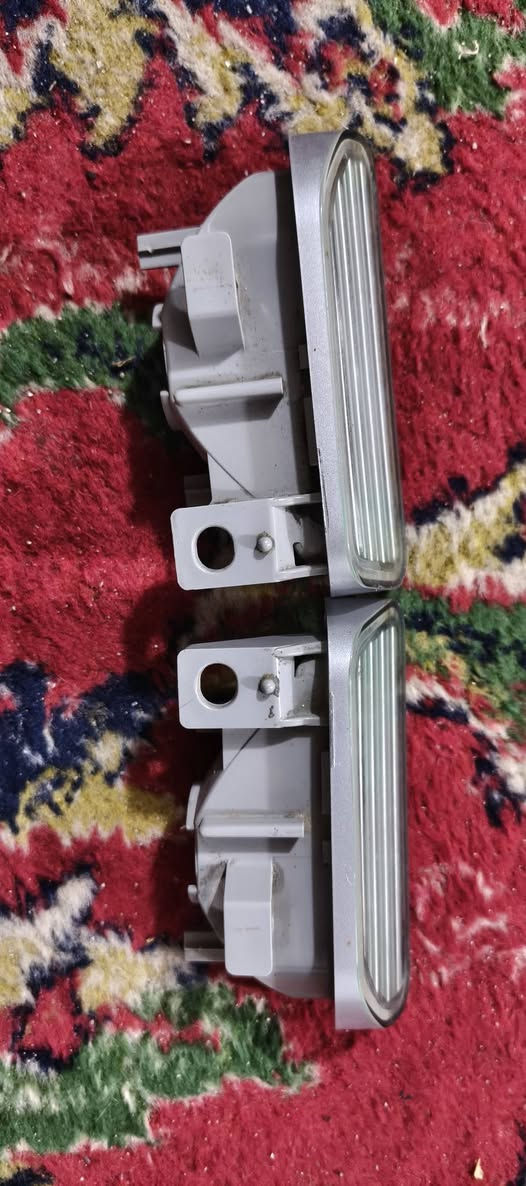 السلام عليكم ورحمة الله وبركاته 
عندي لايت دوسه مال لكزز موديل 2012الئ 2015 اصلي نضيف مختوم مال تفصيخ رايده ب 20 مكاني بغداد الحبيبيه 
رقمي *********** بي واتساب+ما عندي توصيل
