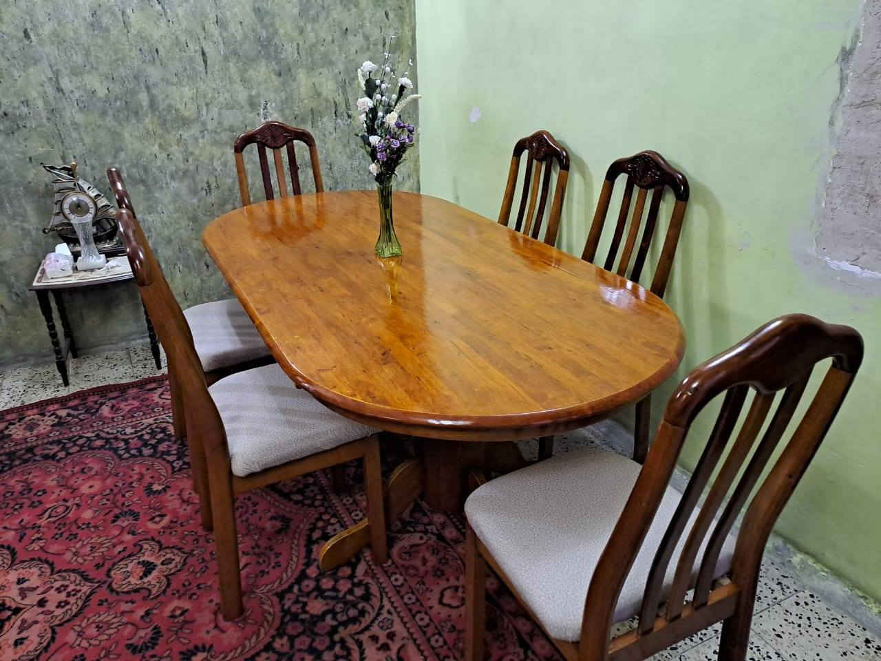 ,ميز طعام ٦ كراسي خشب صاج 
ميز طعام كراسي خشب صاج عراقي نظيف جدا جدا


**إذا كنت صاحب هذا الإعلان وتريد حذفه لأي سبب، رجاءا أرسل رسالة إلى الدعم الفني**