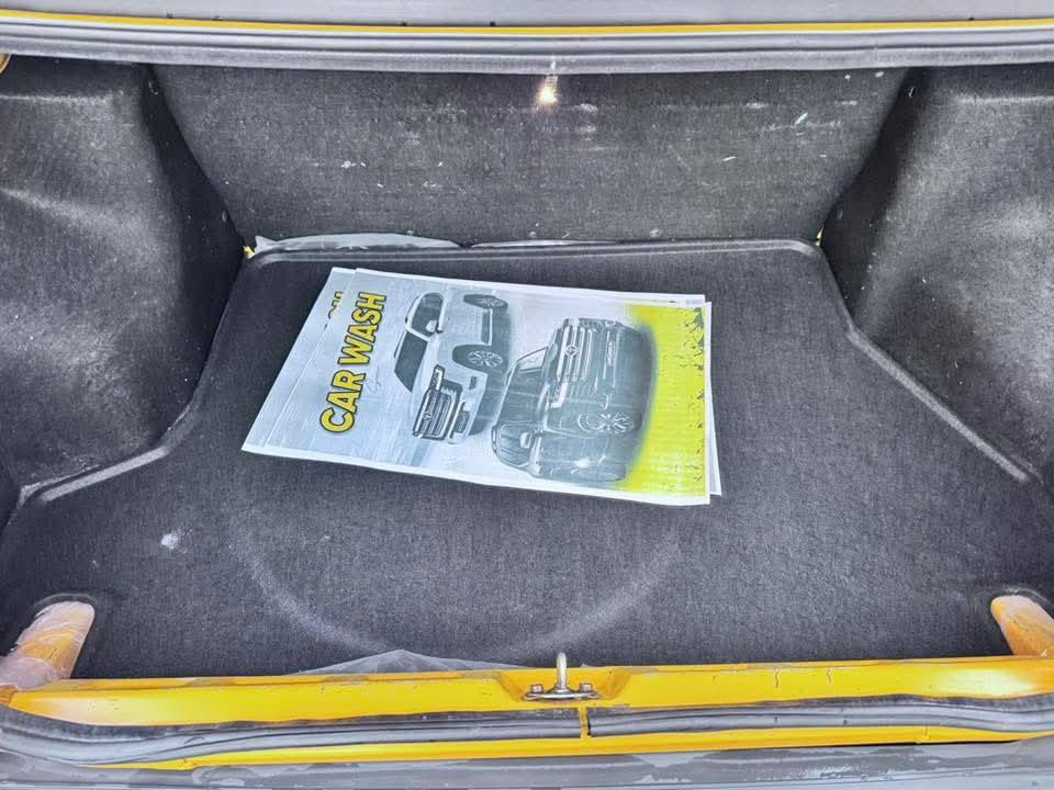 السلام عليكم للبيع سايبا موديل 2023
السيارة كفالة عامة بيها مكانين بارد  زغار  
السيارة ماشيا 83
مكينة كير صدر جديد 
السيارة علة ايدي وجنايها وبسمي
السيارة بل كارتون احلة من الصور 
السعر 62
العنوان بغداد مدينة الصدر 
***********
