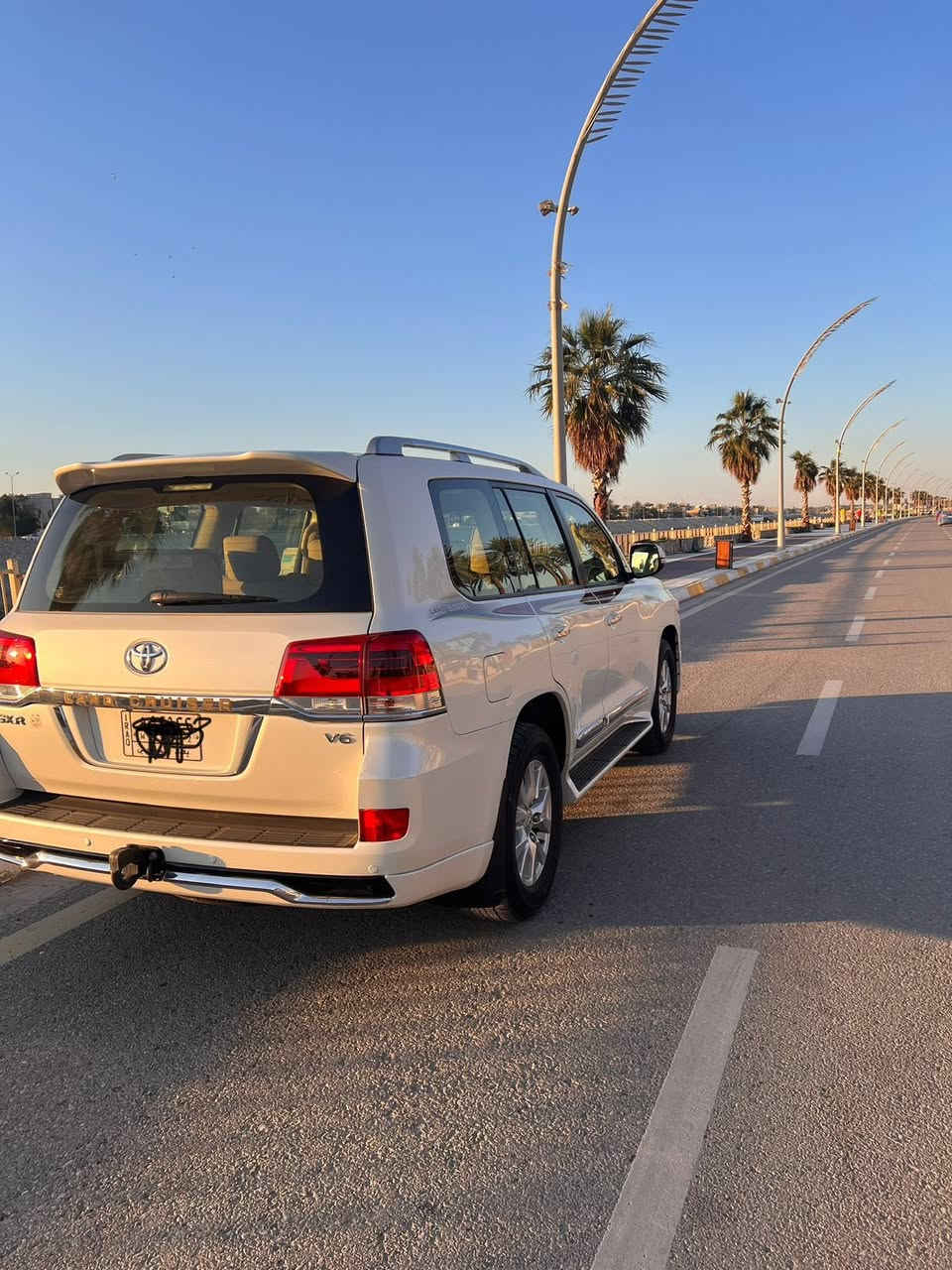 مرحبا لبيع
لاندكروز ابريم اصلي موديل 17 ماشيه 180الف حقيقي 
سياره كير محرك كفاله شرط الفحص السياره فقط رصعه باب الايمن او شخط جامرلخ الخلفي الايمن موضح بالفيديو السعر 480الف دولار يعني اربعه شدات او 80ورقه او بيها مجال لطيبين مكان السياره ديالى بلدروز 
اتصال ع هذا الرقم استفسار اكثر ***********
