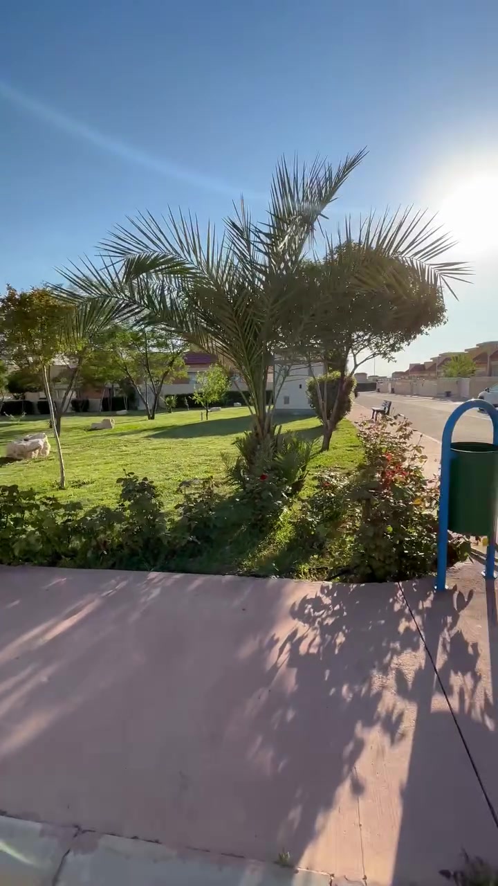 Lana City ✨
يُعدّ مجمع لانة ستي من أجمل المجمعات السكنية الحديثة في أربيل، حيث يجمع بين الفخامة والهدوء والخدمات المتكاملة 🏡🌿 يتميز بموقعه المميز وتصاميمه العصرية وأجوائه العائلية الراقية، ليمنح السكان أسلوب حياة مريح وآمن 💫

أما خضراء لانة ستي 🌳🍃 فهي عنوان للجمال والراحة، حيث تنتشر الحدائق والمساحات الخضراء التي تضفي أجواءً هادئة ومنعشة 🌸🌼 لتجعل كل لحظة داخل المجمع مليئة بالسكينة والطبيعة الجميلة 🚶‍♂️☀️

بيوت + شقق 
بيع _ ايجار 
***********

