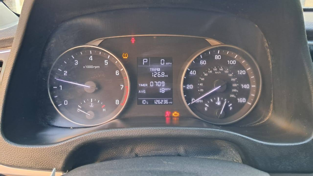 سلام عليكم النترة للبيع 2017 باسمي
ضررها بامريكا موجود بالصورة بيها شوي تقشير صبغ بالسكف ماشية 125 الف 
السعر 110 اي استفسار الاتصال على ***********
