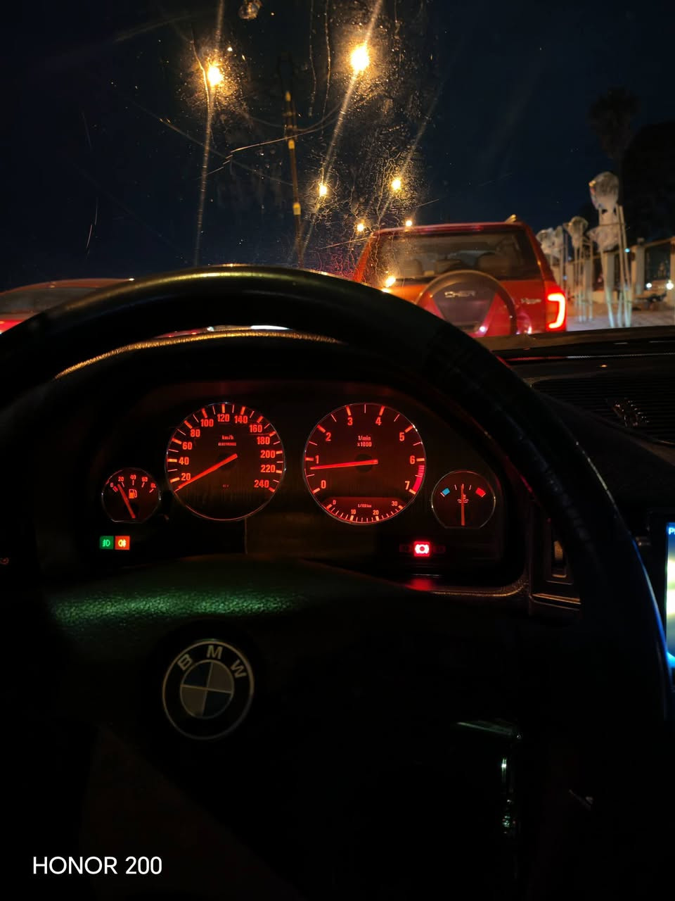 BM
محرك فل 20
كير توماتيك فول
سيارة حلوة وعضمتها اتجنن ومابيها جطلات
كير شرط محرك شرط
حماوة انسئ كلو جديد ماي اخضر اصلي 
اسلايد
غرفة حيل حلوة
تدفئ شغالة نار
طخم جديد
السيارة عليها ادامة دورية
رقم انكليزي باسمي بيع تحويل فقط
هزة جديدة
لون اسود كحلي
السعر 52 وبيها مجال بسيط
***********
